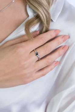 New Zinzi zilveren ring hartjes glad en witte zirconia's ZIR2137