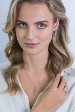 Hot Zinzi zilveren ring met grote ovale schakel witte zirconia's ZIR2114