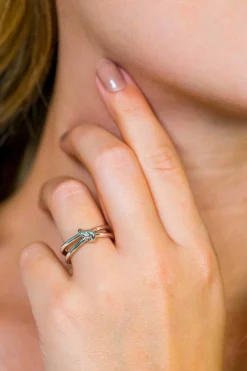 Outlet Zinzi zilveren ring met sierlijke knoop ZIR1571