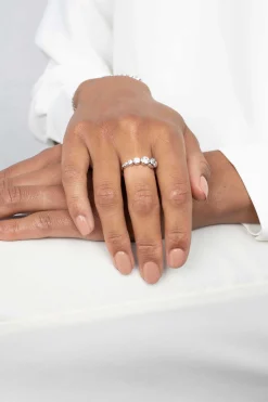 Sale Zinzi zilveren ring rond wit ZIR2053