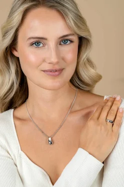 Hot Zinzi zilveren schakel ketting met druppelvormige hanger (15mm) bezet met vier witte zirkonia's 42-45 cm ZIC2655